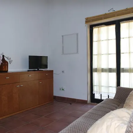E - Countryside 2 Bed Pinheiral