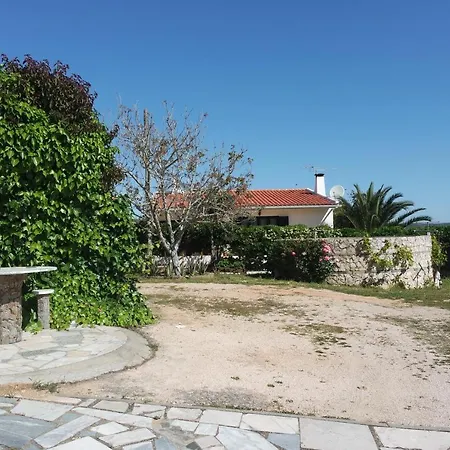 E - Countryside 2 Bed Apartment *