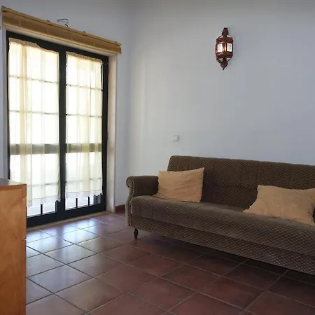 E - Countryside 2 Bed *